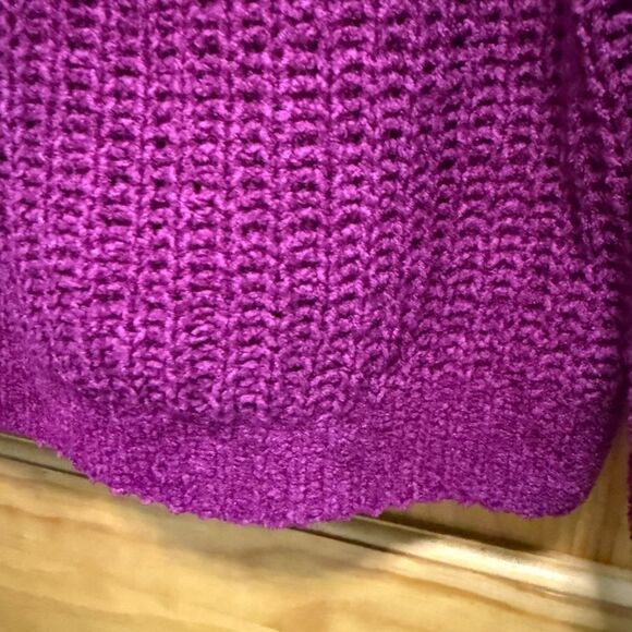 Gorgeous magenta Express oversized size S sweater - Picture 3 of 8